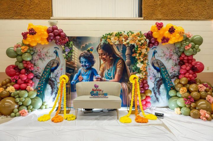 Yashoda_Maiya_& Radhe_Krishna _Theme balloon decoration theme